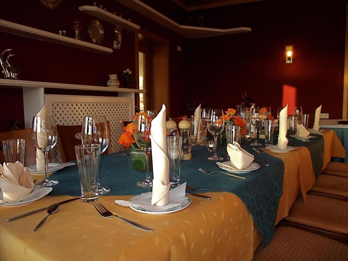 Ferienhotel Wolfsmuehle Rodishain エクステリア 写真